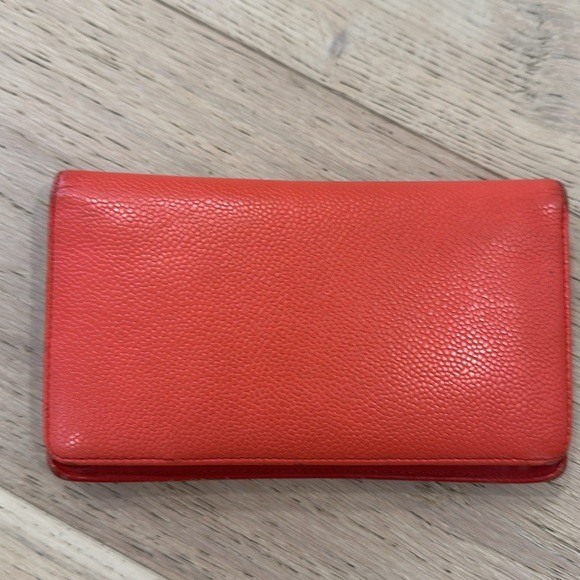 Coral red caviar leather long CHANEL wallet - Picture 2 of 5